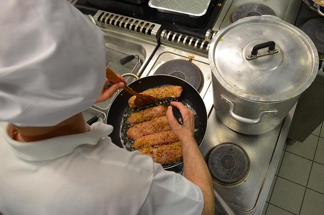 Essential Cookware Features That Streamline Cooking Time