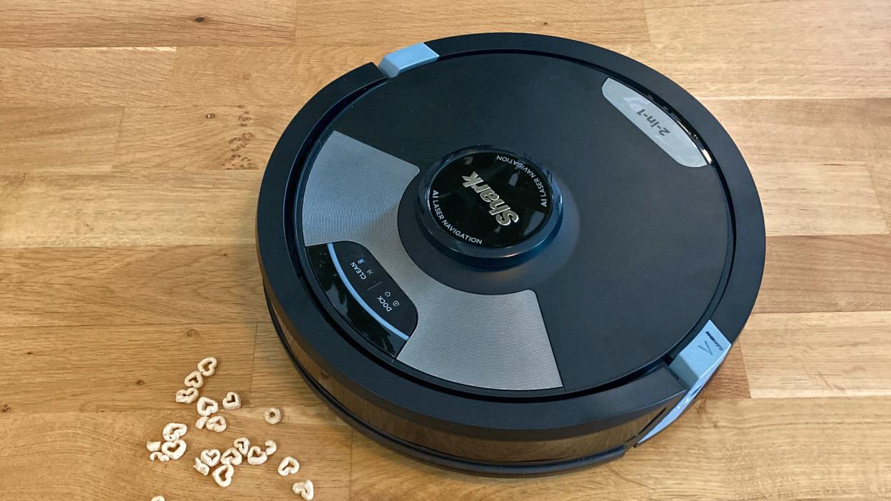 Understanding the Technology Behind AI-Powered Robot Vacuums
